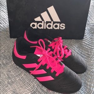 Girls Adidas Soccer Cleats Size 2